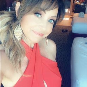 Meet your Posher, MJ